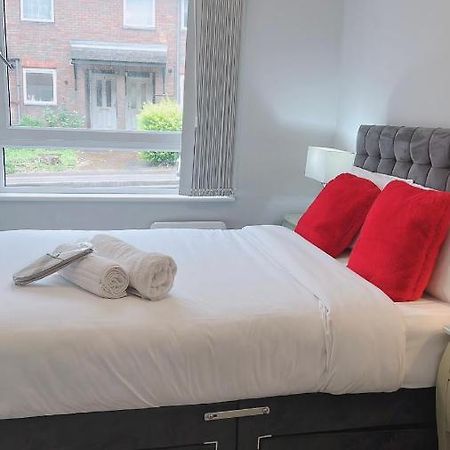 Mnitri Apartment Luton  Zewnętrze zdjęcie