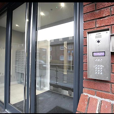 Mnitri Apartment Luton  Zewnętrze zdjęcie