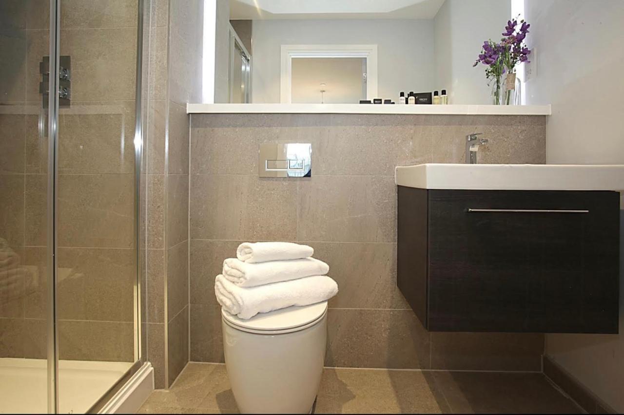Mnitri Apartment Luton  Zewnętrze zdjęcie