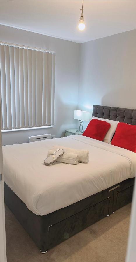 Mnitri Apartment Luton  Zewnętrze zdjęcie