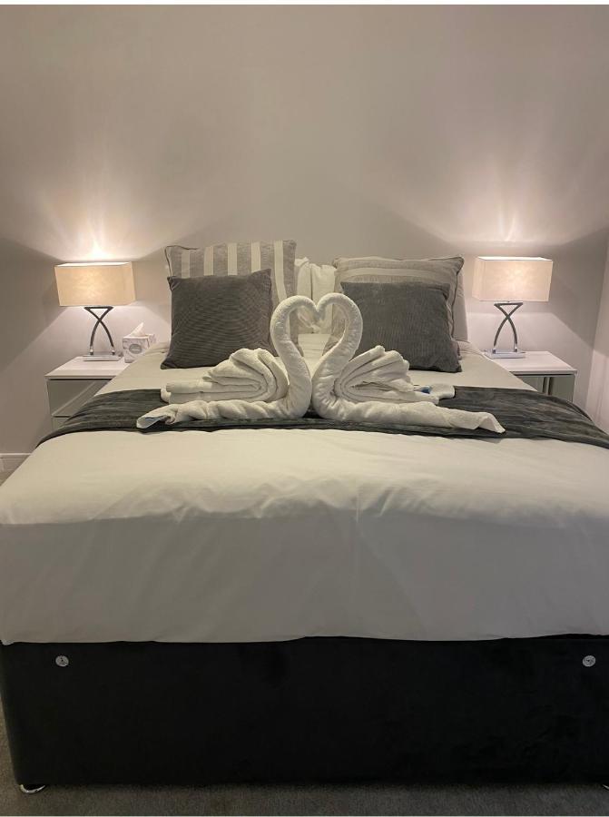 Mnitri Apartment Luton  Zewnętrze zdjęcie