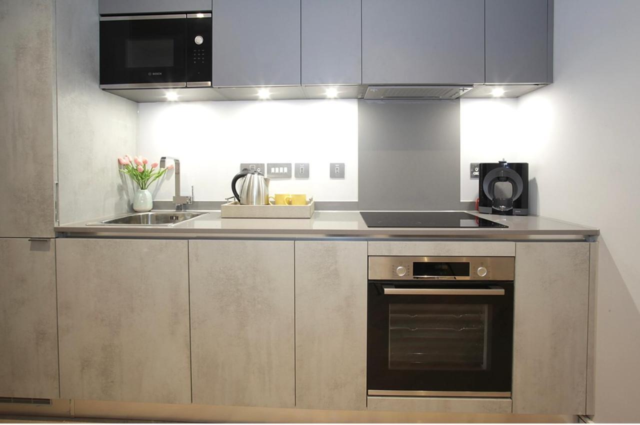 Mnitri Apartment Luton  Zewnętrze zdjęcie