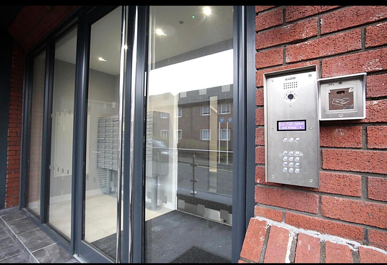 Mnitri Apartment Luton  Zewnętrze zdjęcie